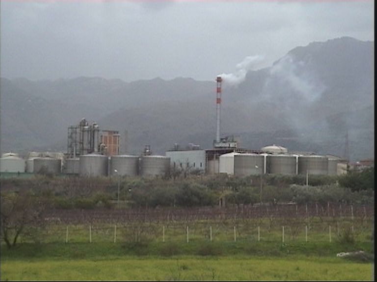 Distilleria Bertolino: Rifondazione comunista torna all’attacco sull’accesso agli atti
