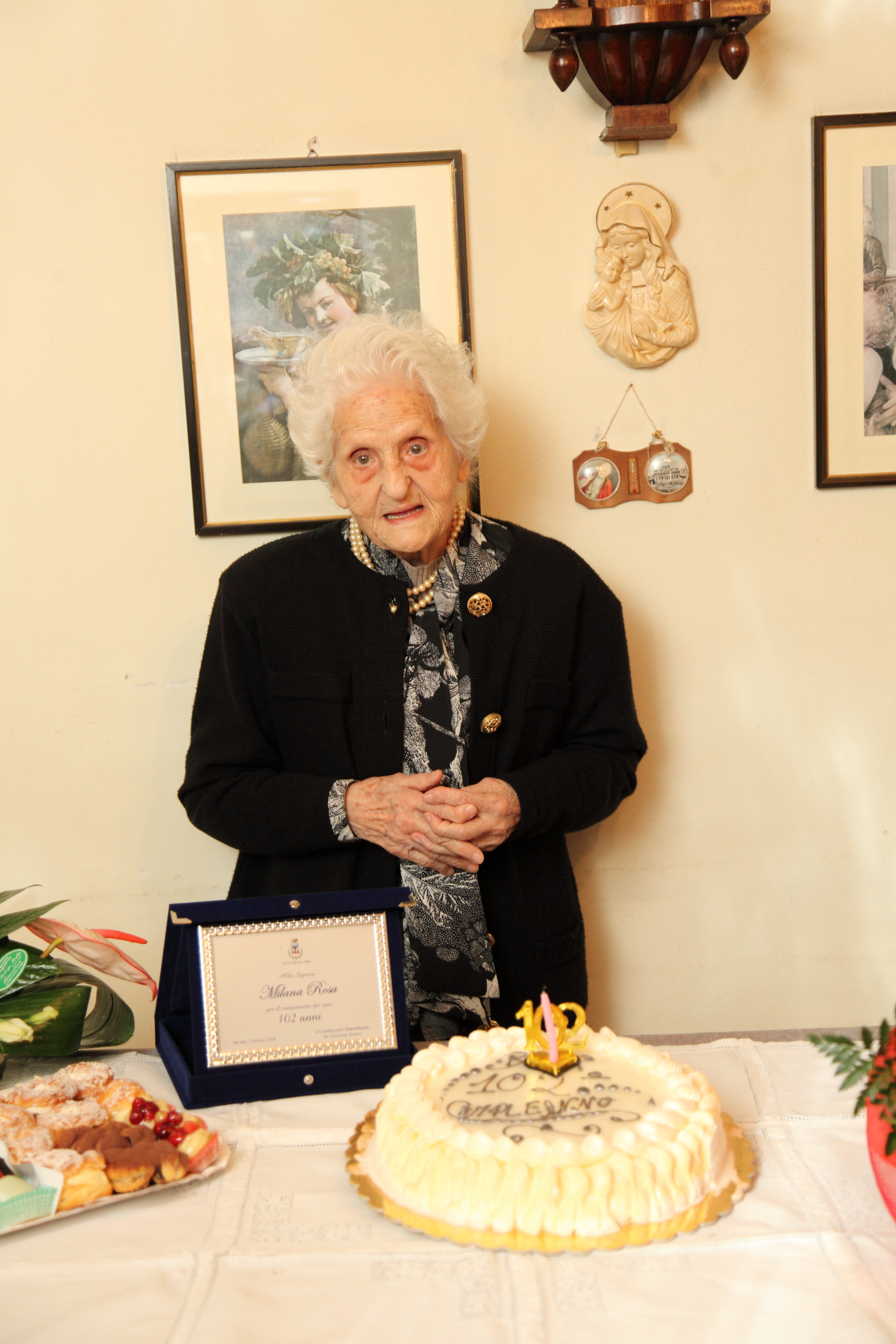 ROSA MILANA