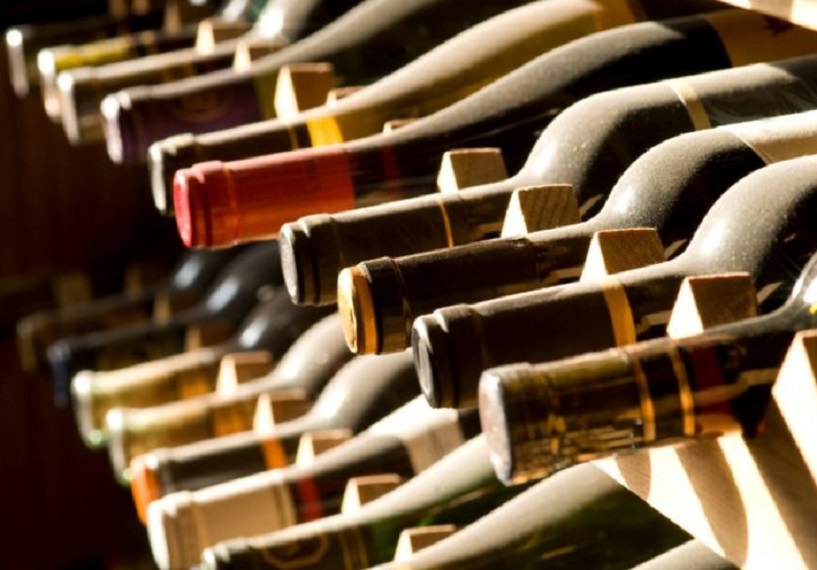 Vino bloccato nel Trapanese: la crisi in Medio Oriente ferma l’export e le cantine