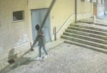 Alcamo, il “ladro dei canaloni” colpisce ancora: depredato il Teatro Cielo