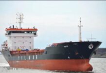 Mercantile Amisos sotto sequestro nel porto di Trapani dopo la morte di due ufficiali