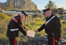Discarica abusiva a Carini, sequestrata area piena di macerie e auto cannibalizzate
